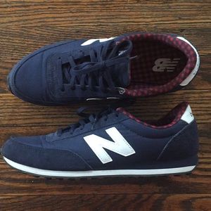 Women’s Athletic Shoes